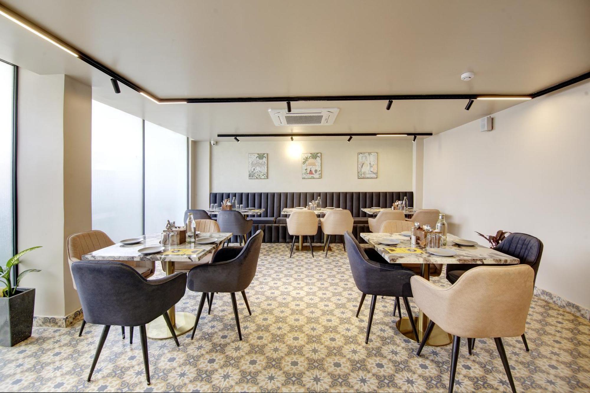 Saltstayz Premier - Near Golf Course Road & Sector 57 غورغاون المظهر الخارجي الصورة